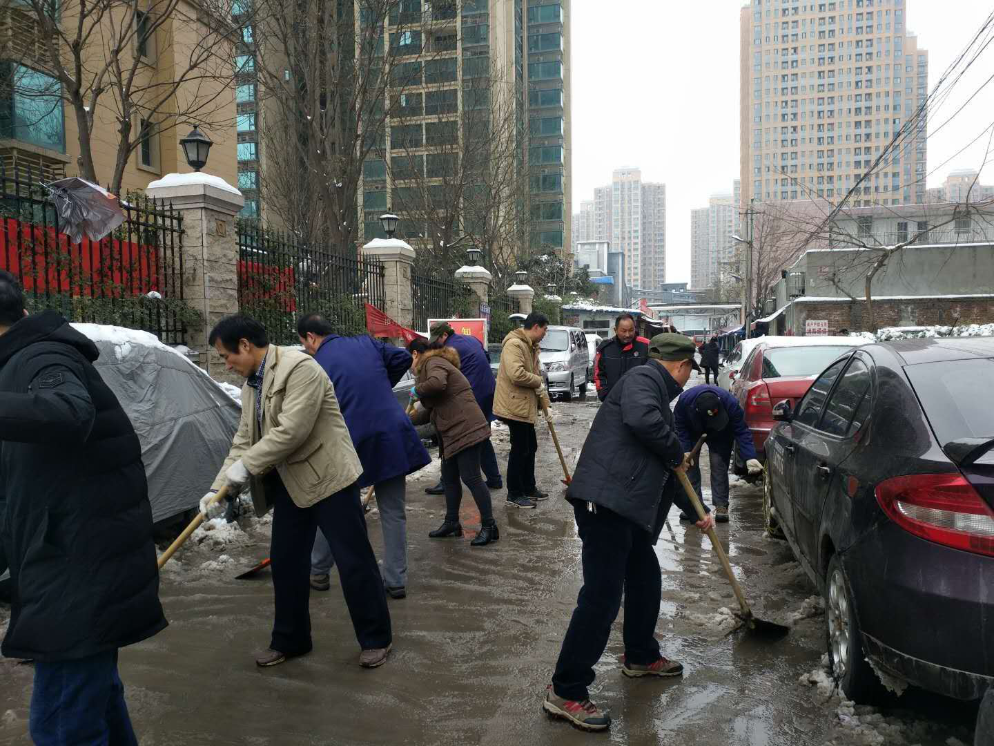 “以雪為令，御雪奮戰(zhàn)” 西安工業(yè)投資集團(tuán)再行動(dòng)
